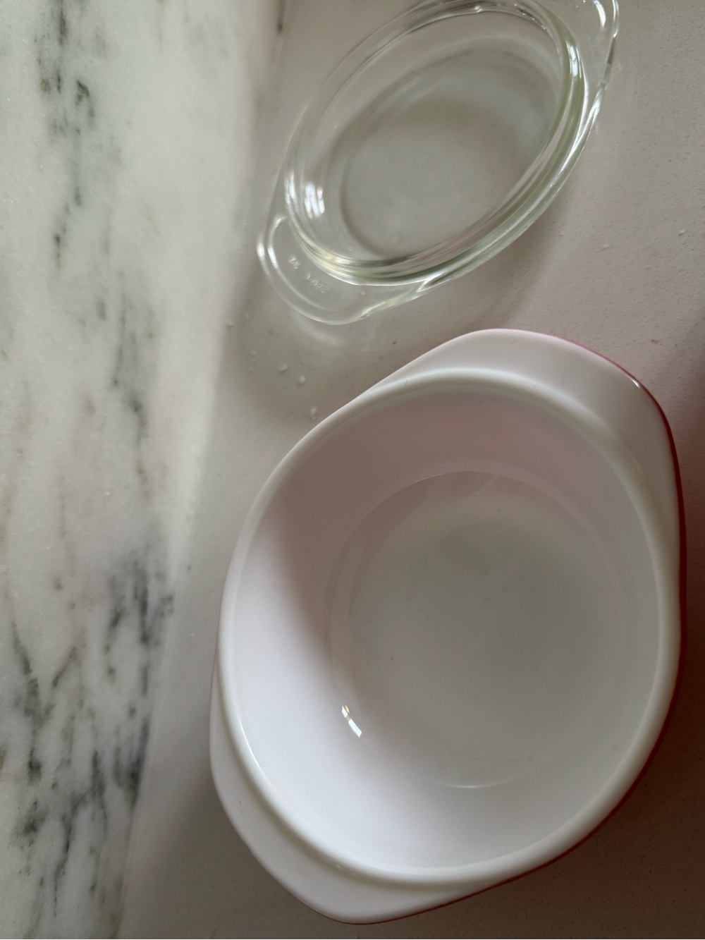 Pyrex pink Bowl with glass lid vintage small “food storage” approx 4-5” wide